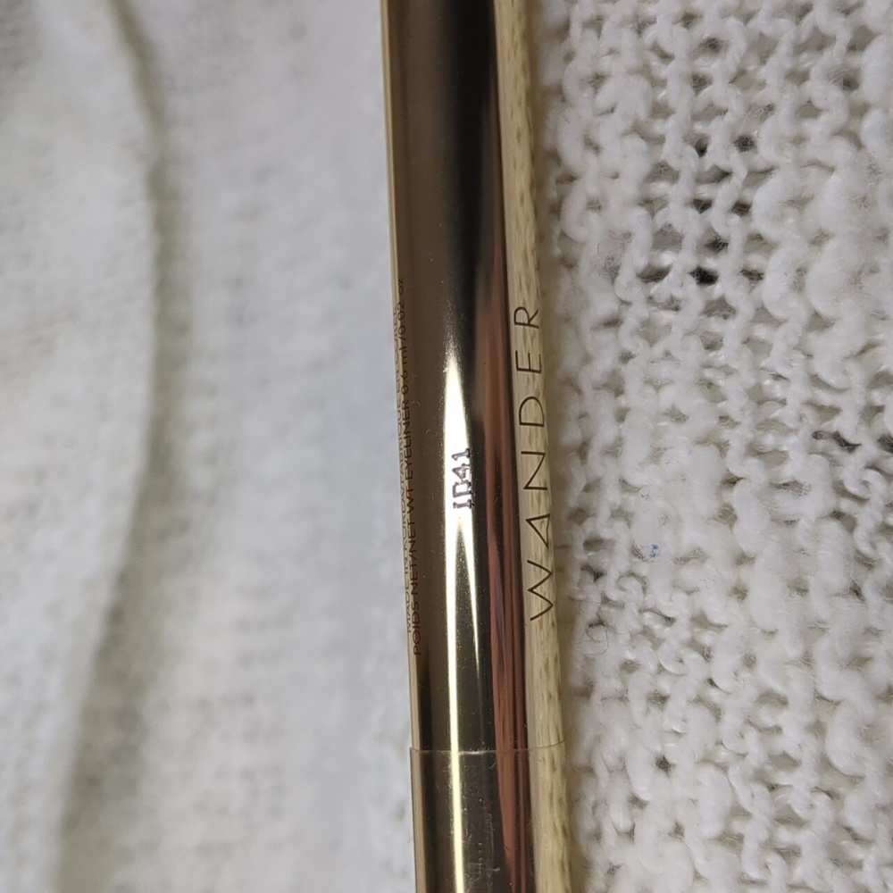 Wander Beauty High Line Liquid Eyeliner in Runway, 0.6ml/0.02fl oz - Picture 4 of 8